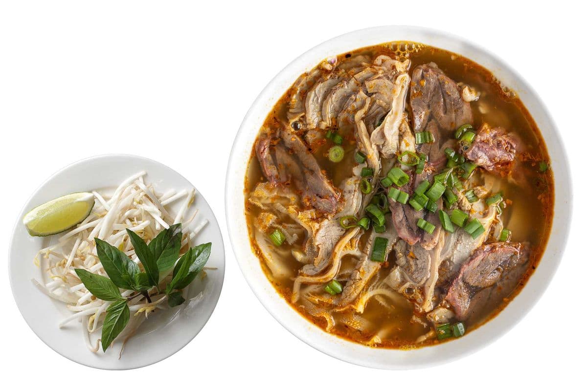 B2. Bun Bo Hue Vietnamese Spicy Beef Noodle Soup