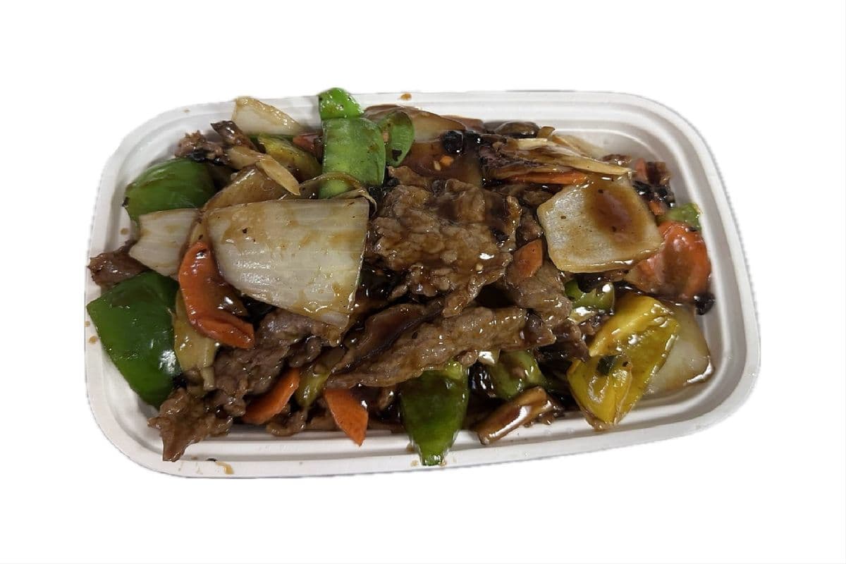 Beef Hofeng with Black Bean Garlic Sauce / 豉椒牛河