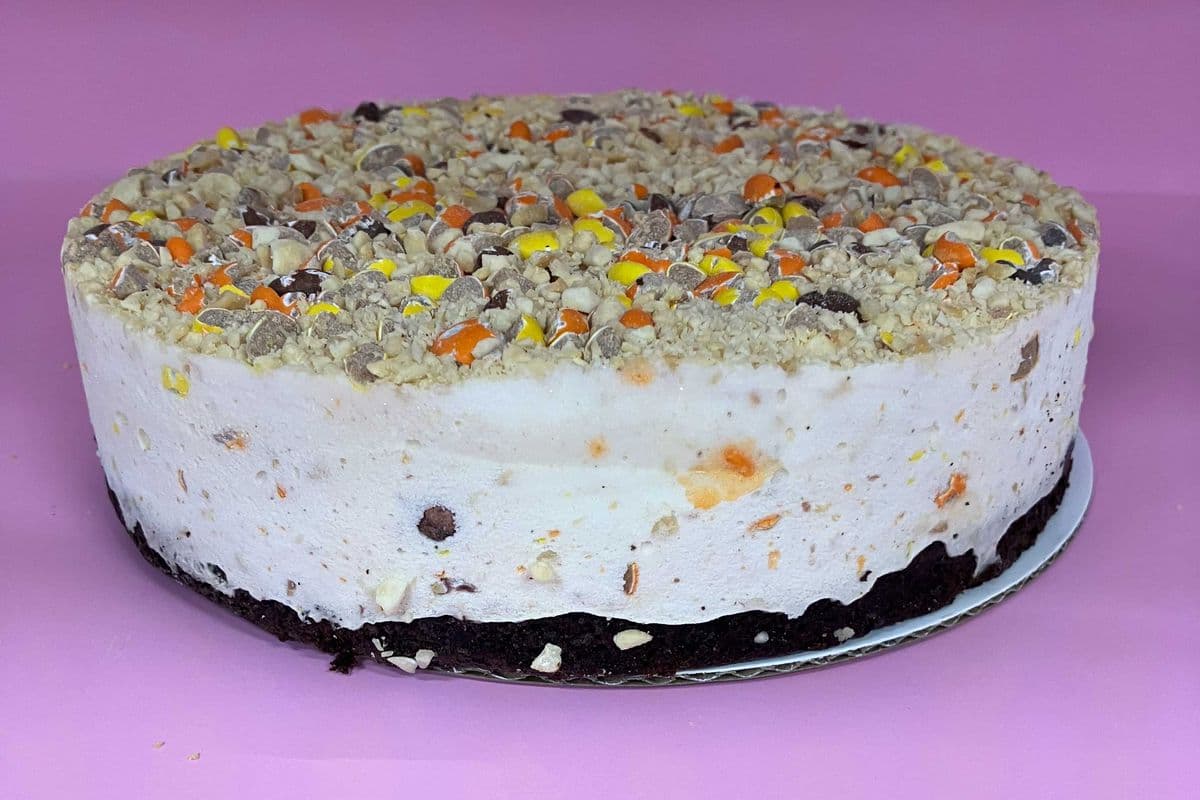 Peanut Lovers Ice Cream Cake: Whole Cake