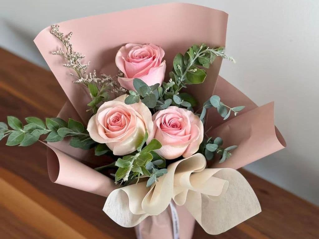 Flowers - Valentine's ROSE Bouquet (3 Pink Rose & Greenery)