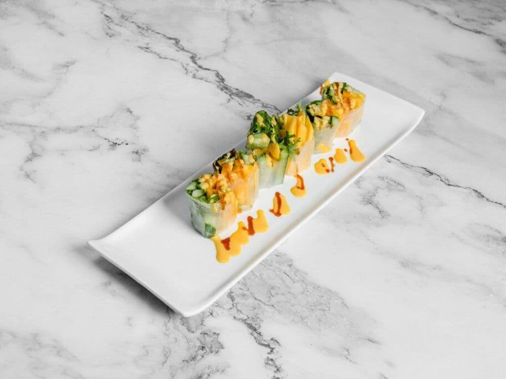 Mango Salad Roll (6 pcs)