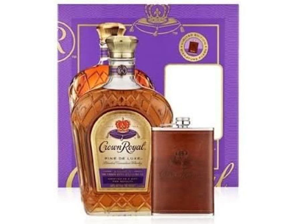 CROWN ROYAL Gift With Flask, 750ml