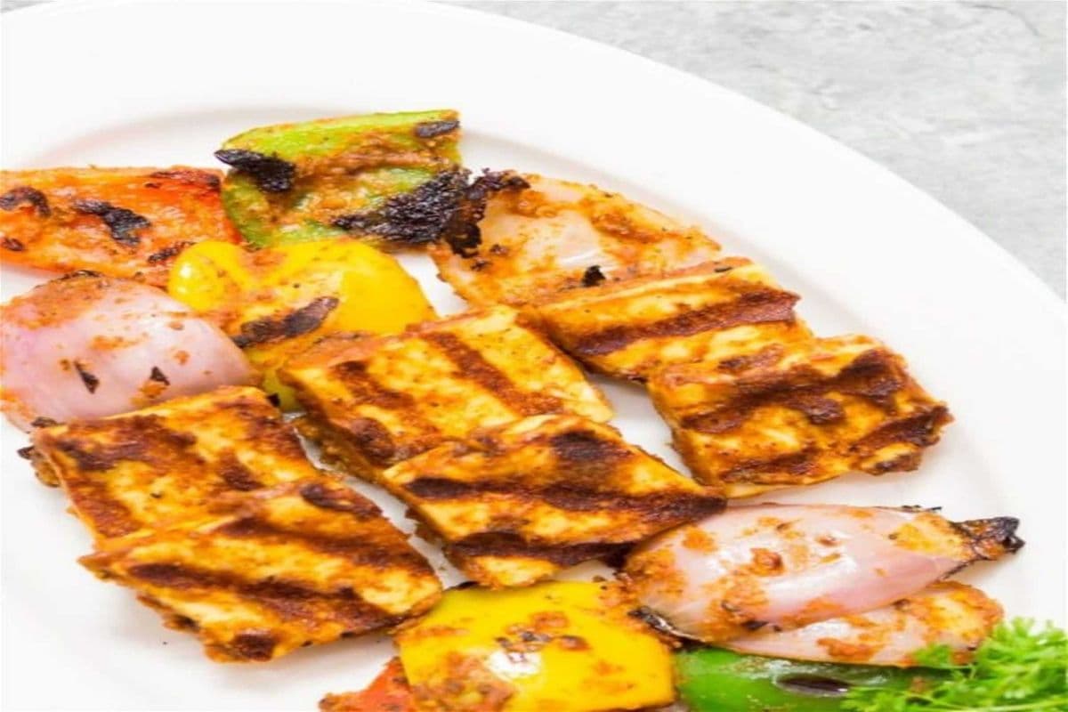 26. Tandoori Paneer Tikka (1 lb)