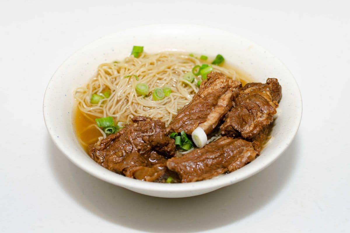 158 Stewed Beef Brisket with Noodle in Soup 柱侯牛腩湯麺