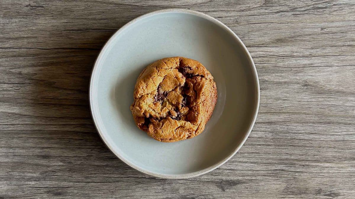 1 Chocolate Chip Cookie