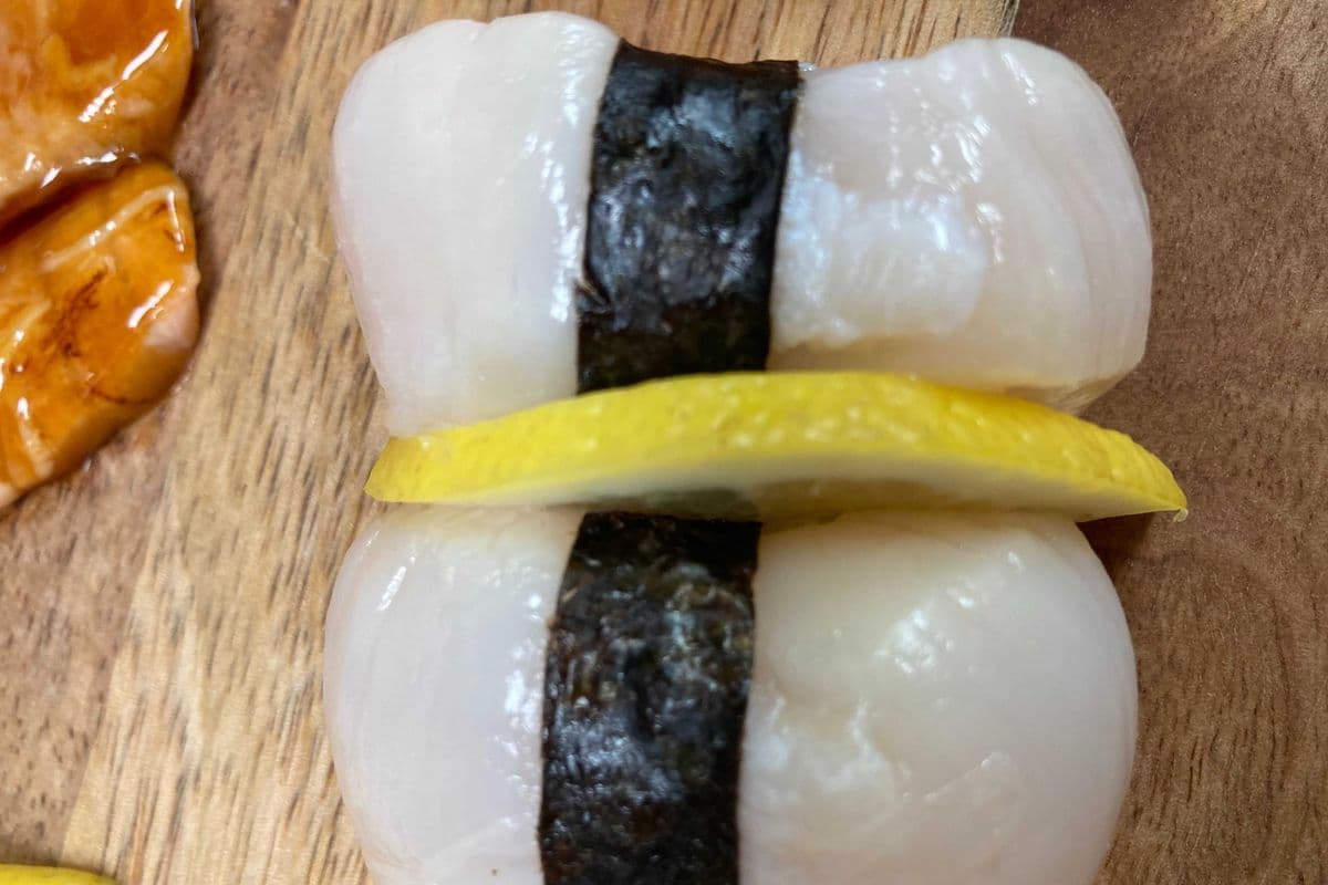 Scallop Sushi (2pcs)