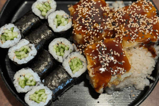 Set C: 2 Kappa Maki (12PCS) + Tofu Teriyaki (3PCS) + Rice + Bottle Water