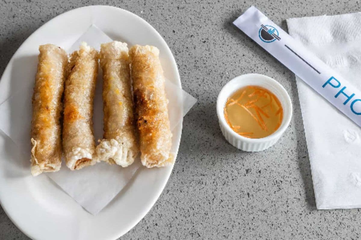 V31B. Veggie Salad Rolls