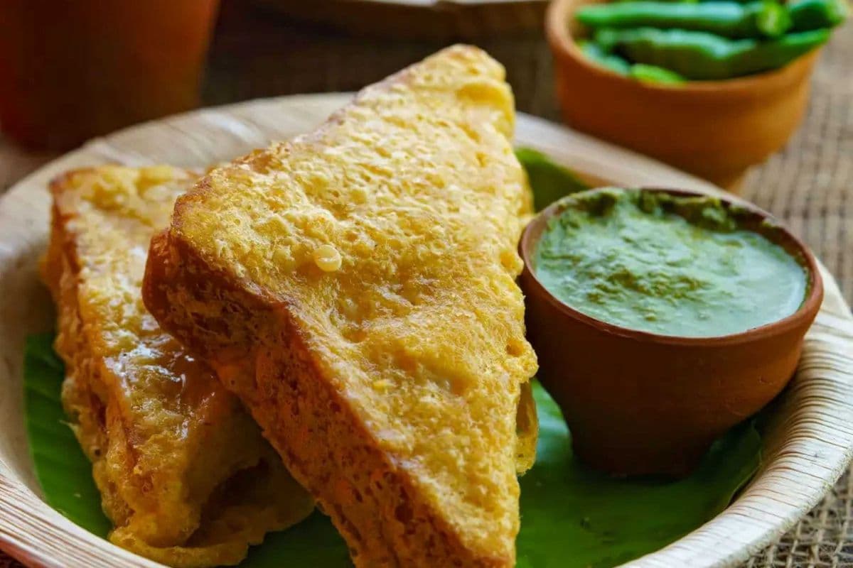 Bread Pakora (2 pcs)