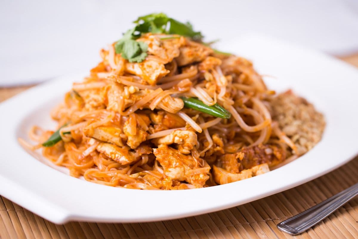 N1. Pad Thai (Tomato & Soy sauce)