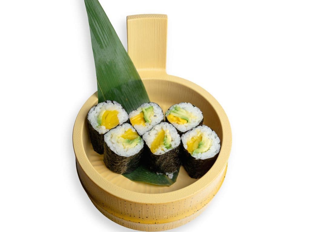 Mango And Avocado Maki (6pcs)