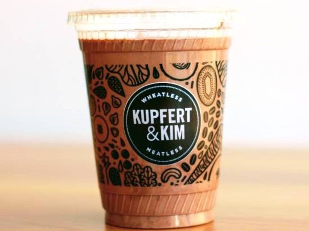 Almond Chocolate Smoothie (23g protein, 26g fibre)