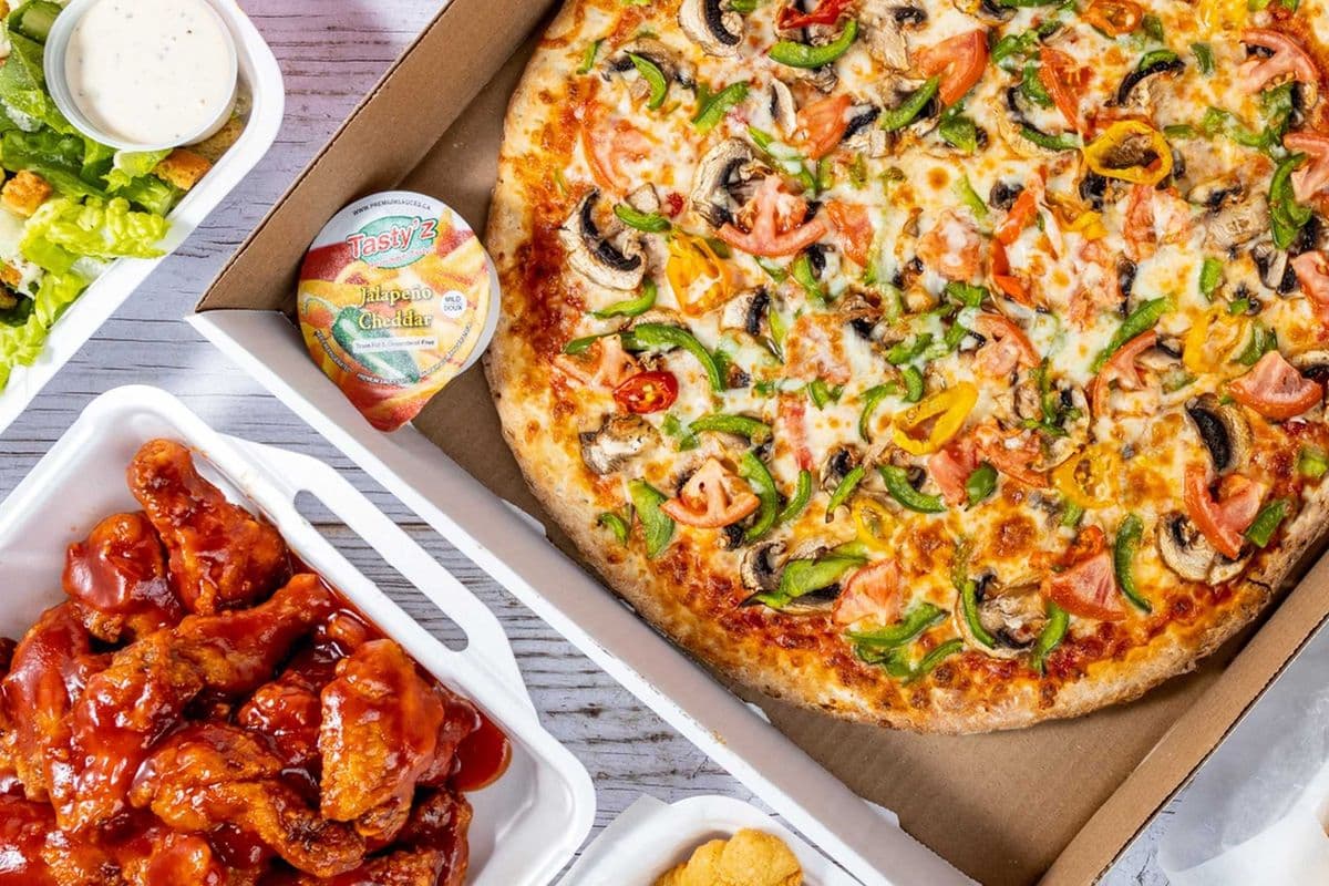 Extra-Large Pizza and Wings Combo #4