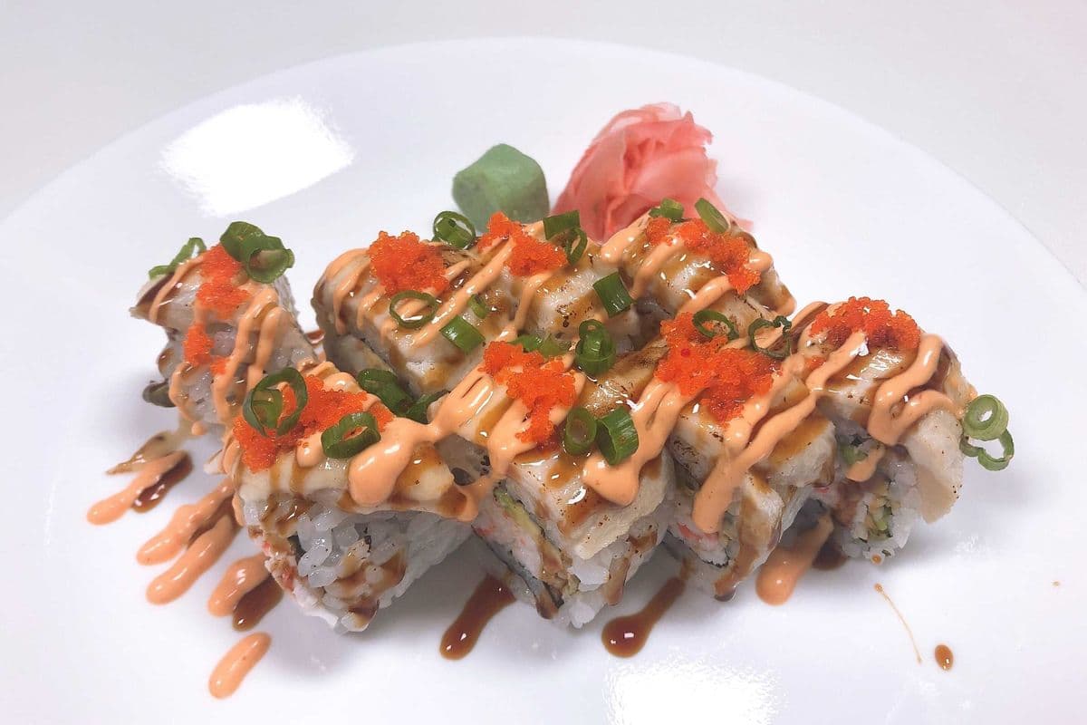 Aburi Salmon Roll (8pcs)