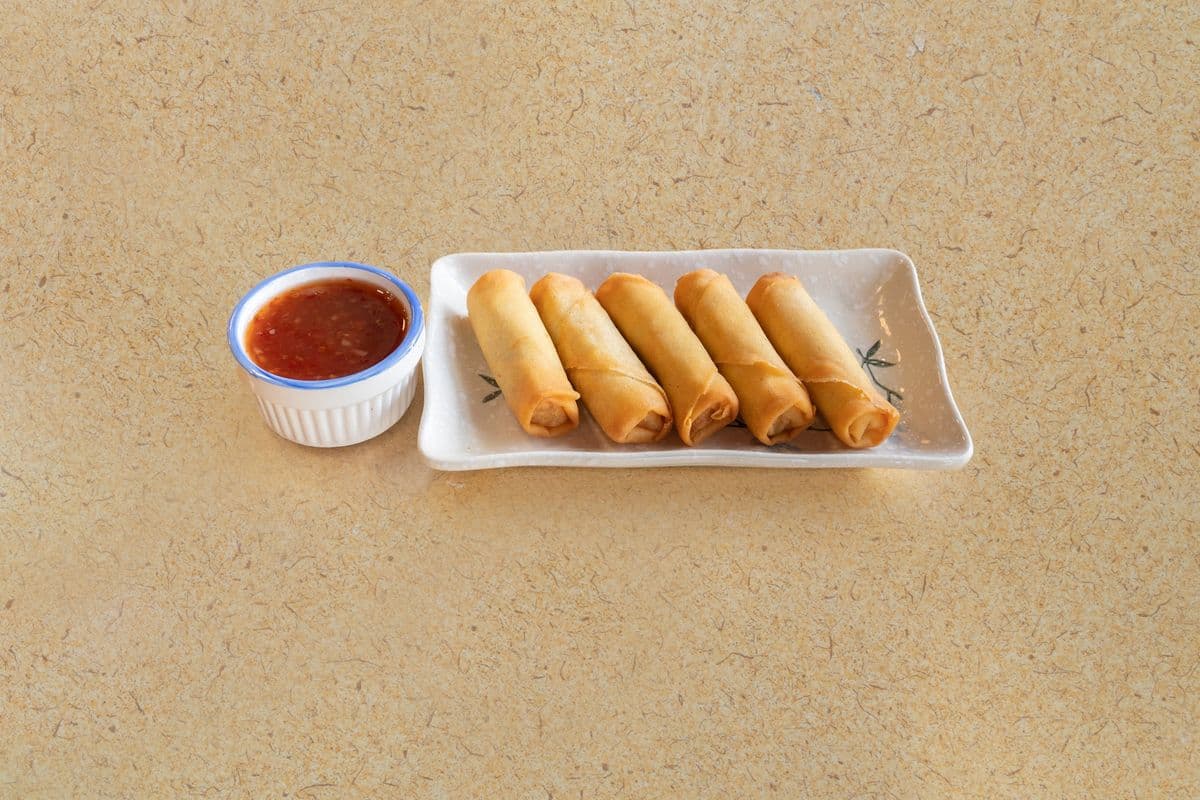 23. Vegetable Spring Rolls (5 pcs)