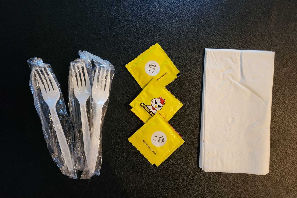 Utensils/plastic cutlery set