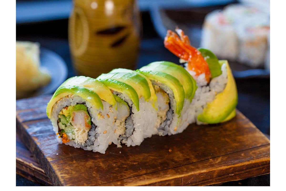 Green Dragon Roll (8pcs)