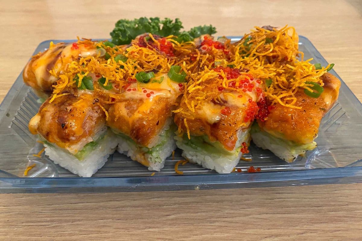 Spicy Tuna Aburi Press Sushi (8 pcs)