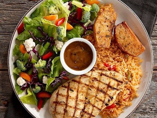 Grilled Marinated Chicken Breast / Poitrine de poulet marinée grillée