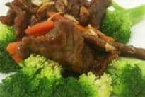 AC5. Beef with Broccoli 牛肉炒西藍花