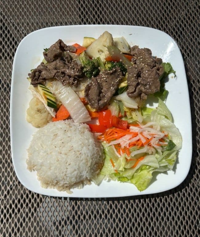 Boeuf et Légumes Sautés / Stir - Fried Beef and Veggies