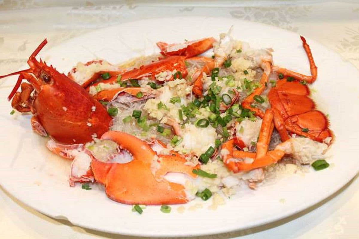 蒜茸粉丝蒸龙虾 Steam Lobster with noodles and Garlic