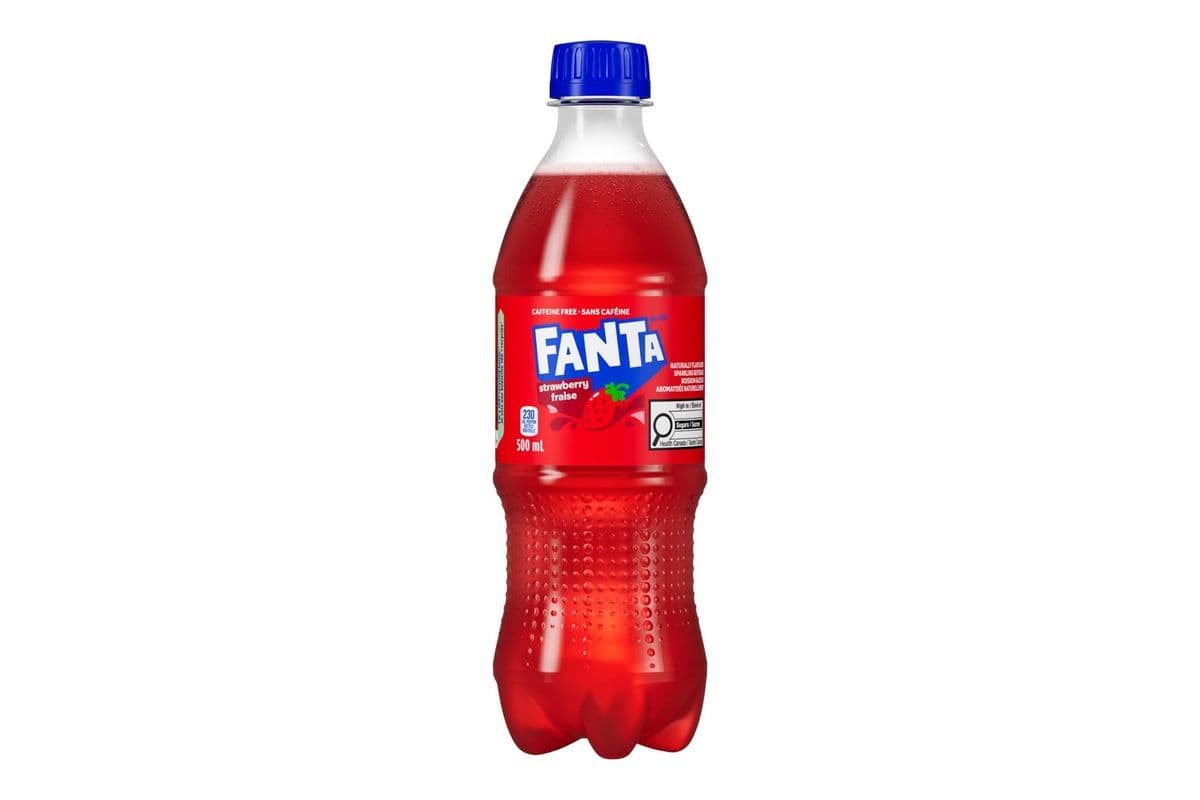 Fanta Strawberry (500ml) (270 Cal)