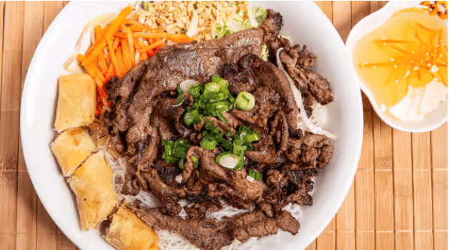 43. Grilled Slice Beef & Spring Roll Vermicelli