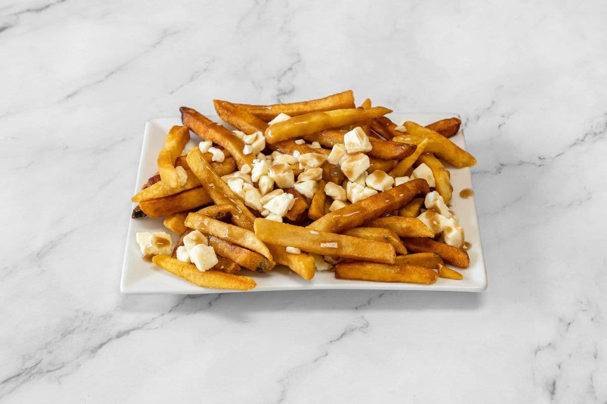 Poutine with Gravy and curd cheese (Regular)