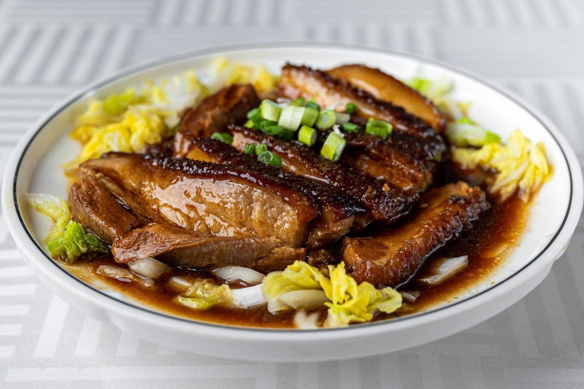 506-Porc braisé aux légumes confits 梅菜扣肉