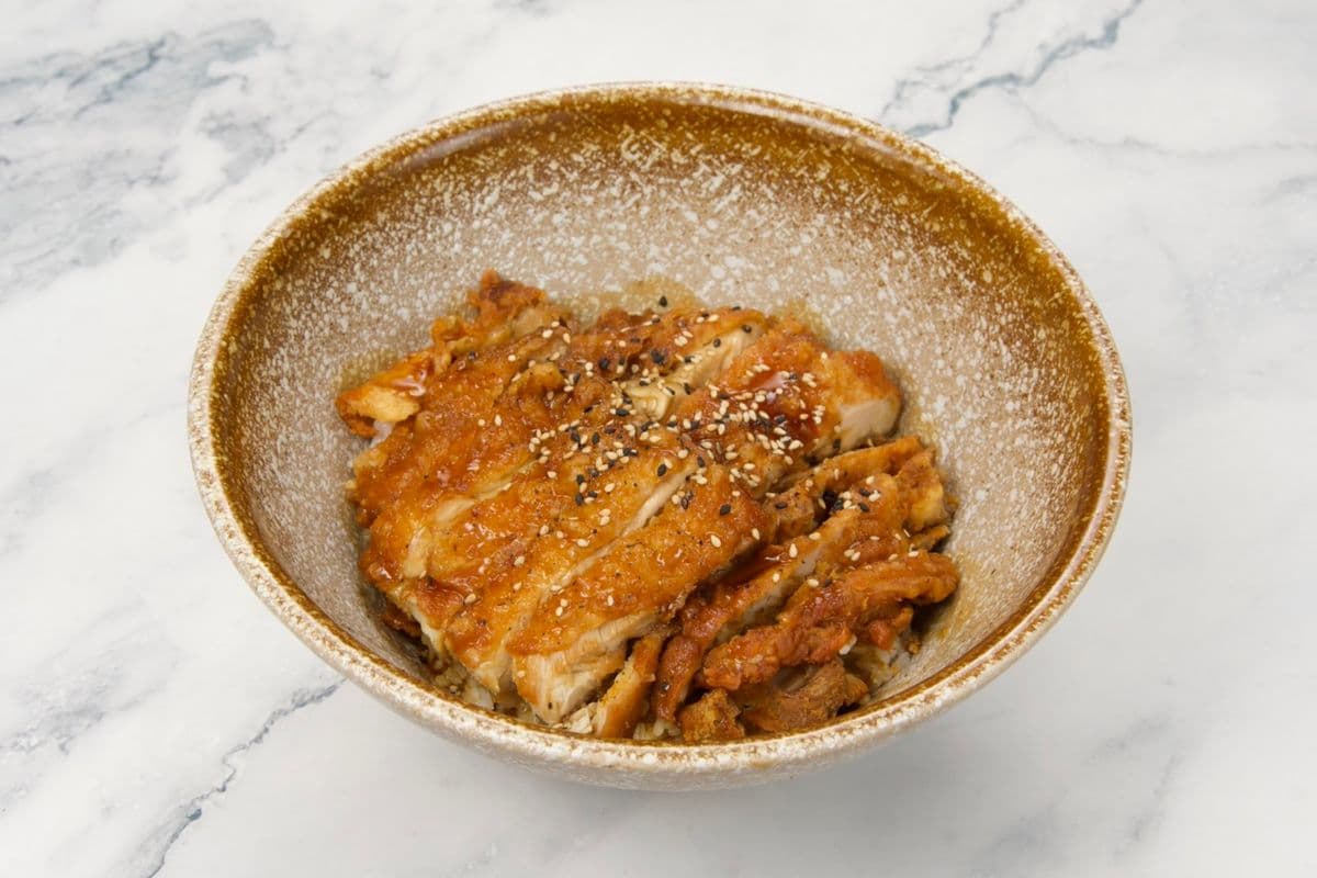 Teriyaki Chicken on Rice / 照烧鸡排饭