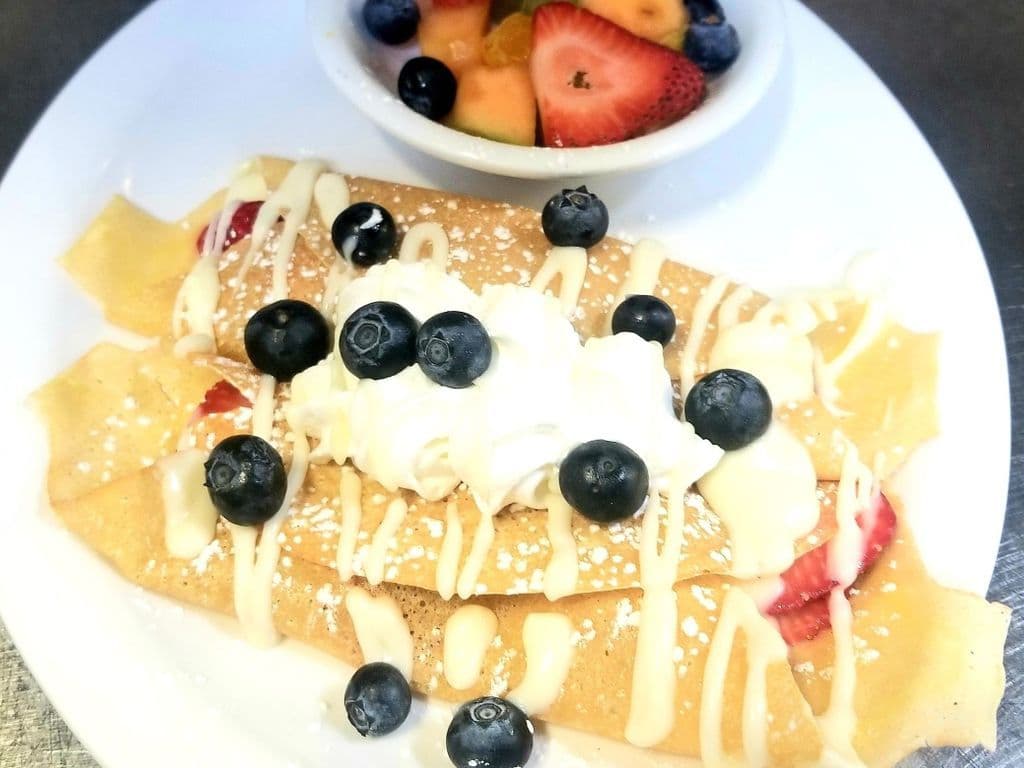 Berry and cheese cream