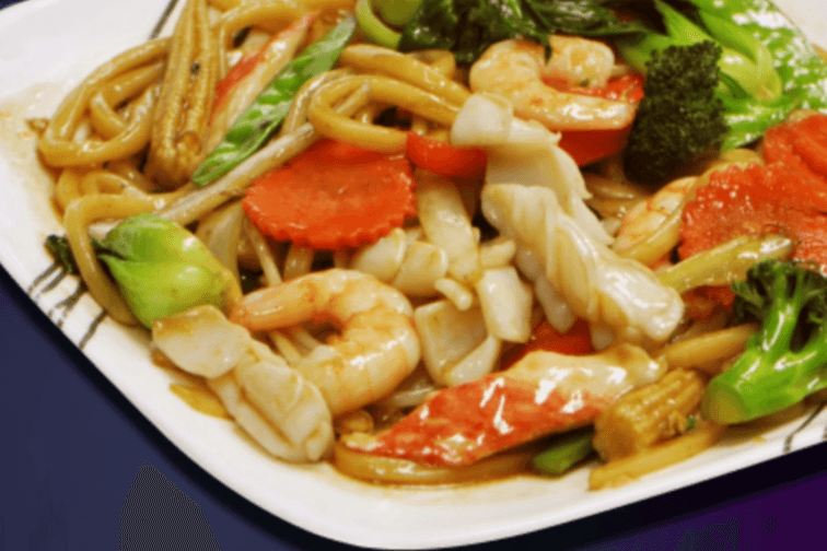 809. Stir-Fried Udon Noodles - Mi Udon Xao
