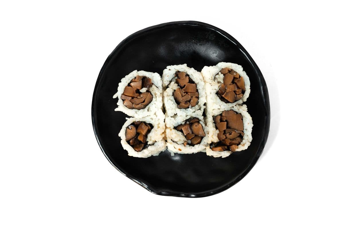 Shiitake Roll (6 pcs)