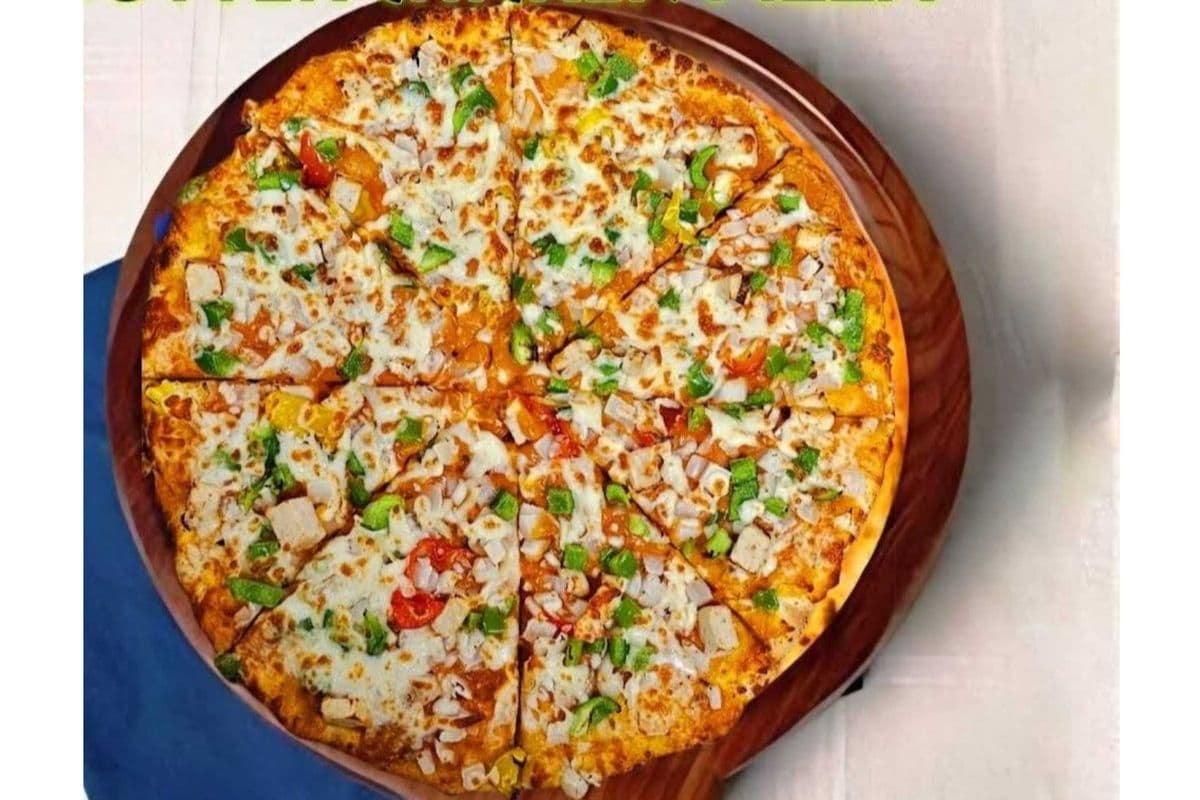 Butter Chicken Pizza