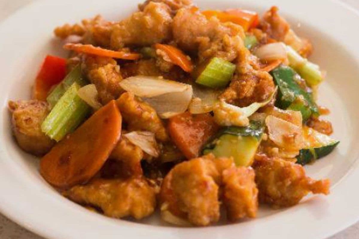 80. General Tso's Chicken with Hot Garlic Sauce (Crispy)