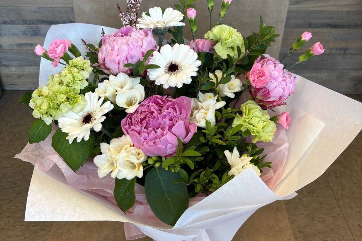 Deluxe Wrapped Flowers