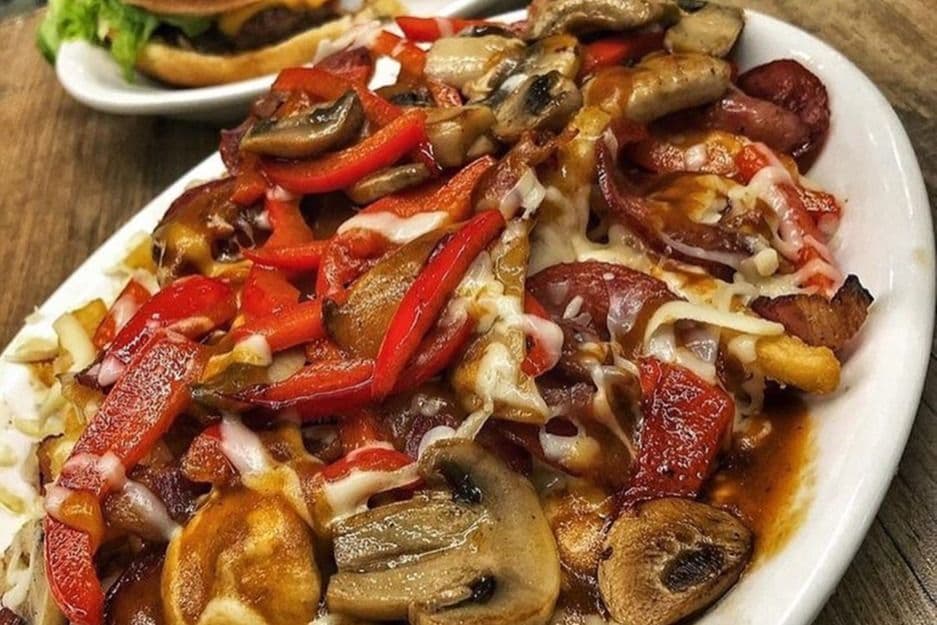 7. Grande poutine Alto / 7. Large Alto Poutine