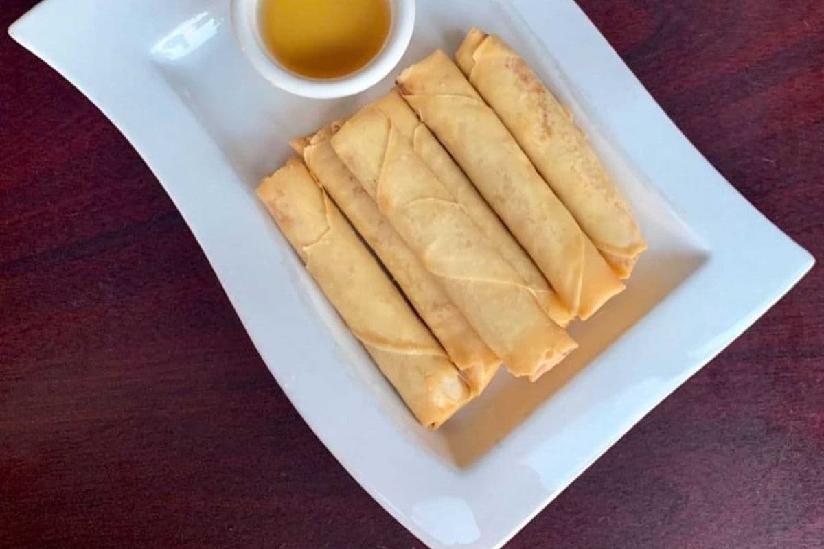 5. Vietnamese Spring Rolls (6 pcs)