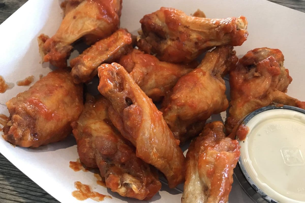 Hot Wings (12 pcs)