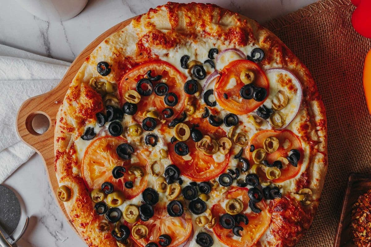 17" X-Large Vegetarian Pizza