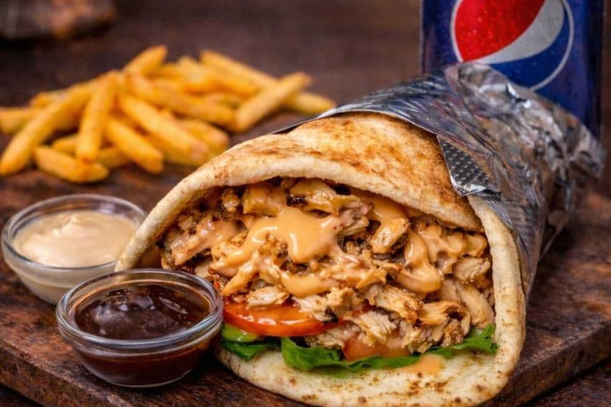 Diplo Pita Poulet / Chicken (Trio ) ( Moyen / Medium)