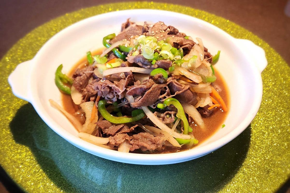 Korean Style Stir-fried beef (with steamed rice)