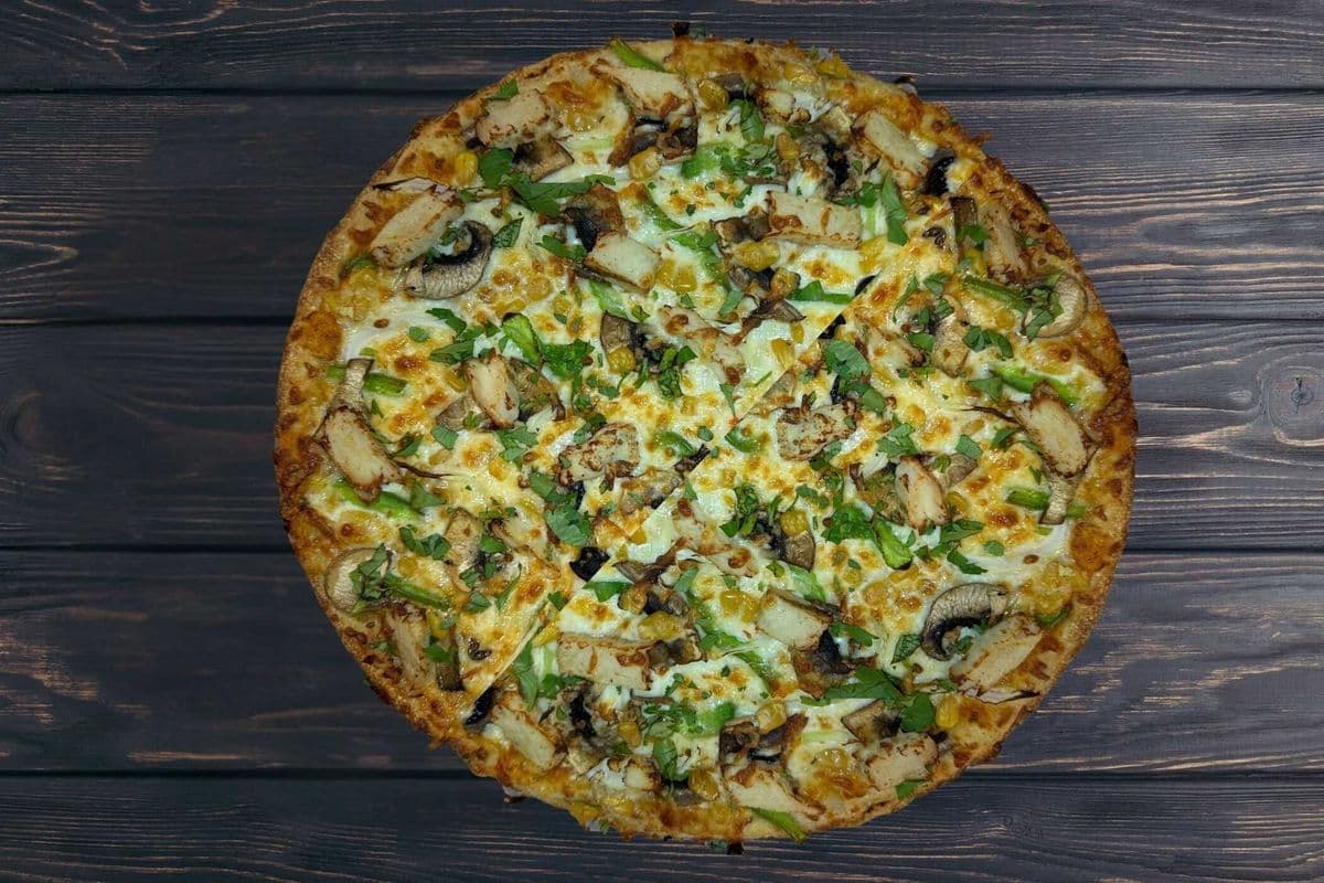 Butter Chicken Pizza