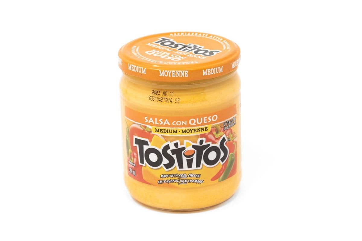 Tostitos Salsa Queso Dip (394 ml)