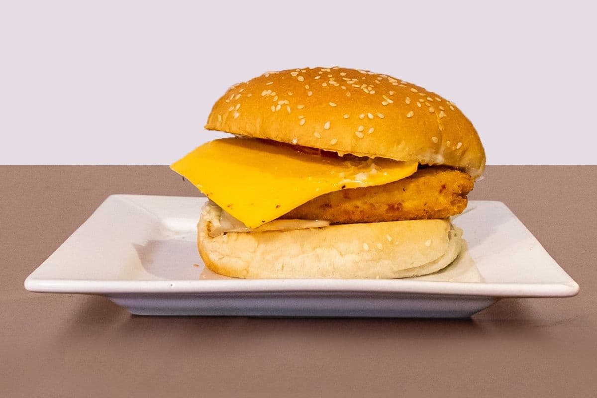 Chicken Burger (6 oz)