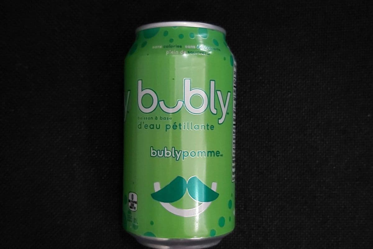 Nouveau! Bubly d'eau pétillante Pomme / sparkling water apple édition limitée