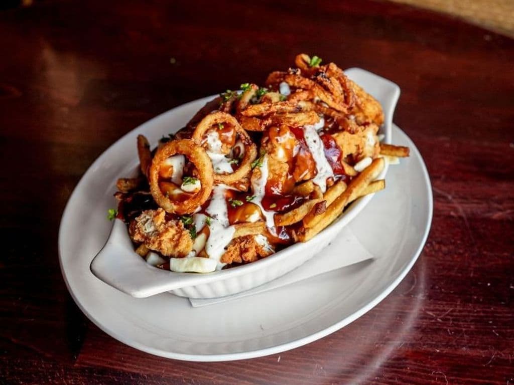 BBQ Rancher Poutine 