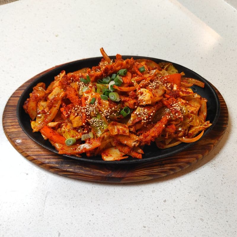 Yang Gop Chang Bok Um (양곱창볶음)