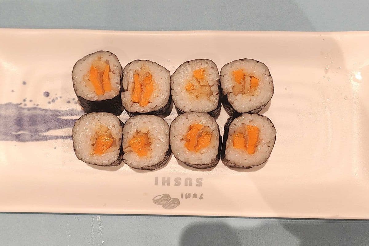 Yam Roll (8 pcs)